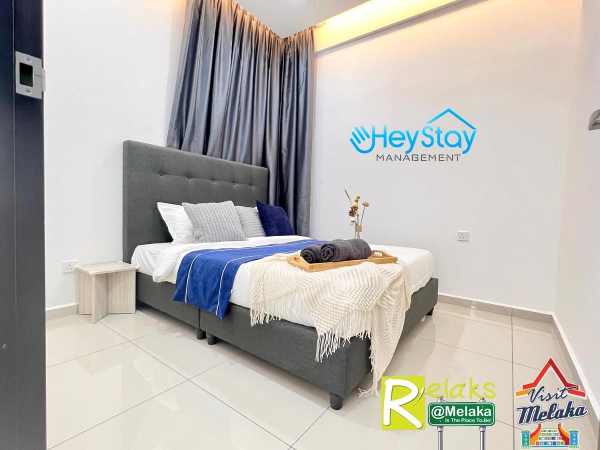 Novo 8 Residence Bachang By Heystay Management Kampong Tambak Bagian luar foto