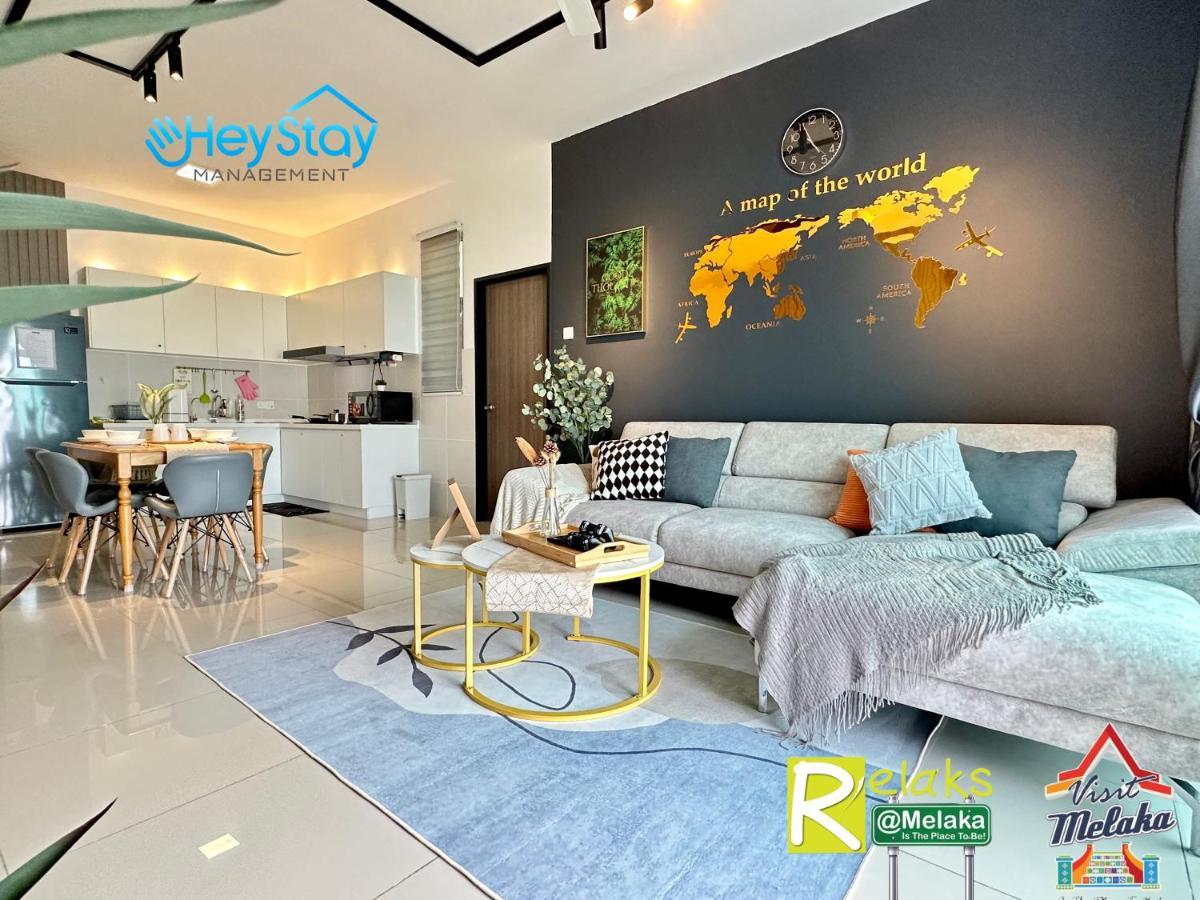 Novo 8 Residence Bachang By Heystay Management Kampong Tambak Bagian luar foto