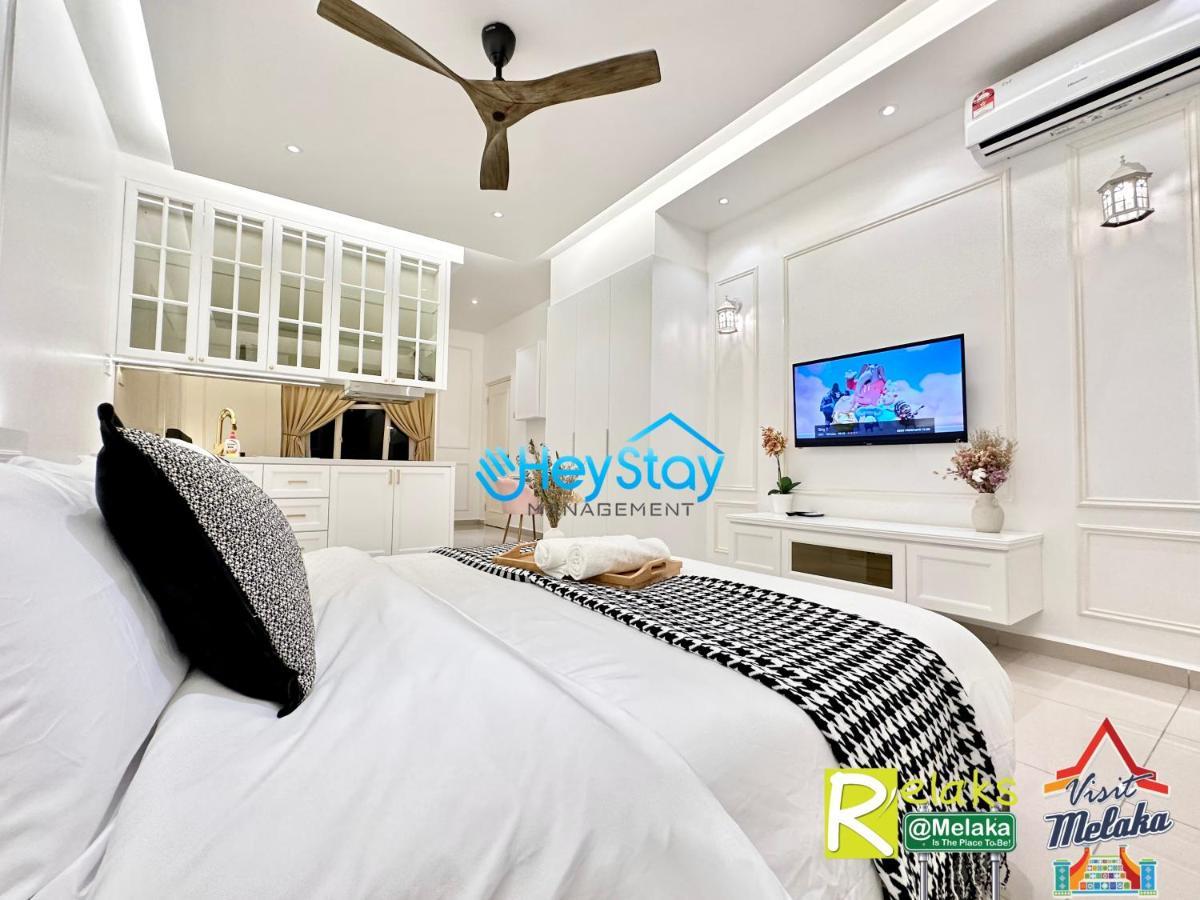 Novo 8 Residence Bachang By Heystay Management Kampong Tambak Bagian luar foto