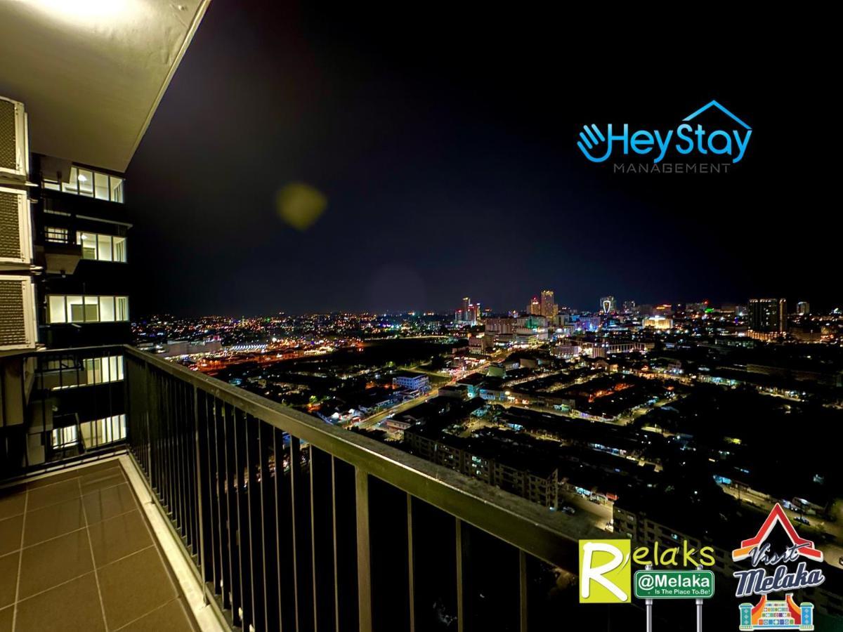 Novo 8 Residence Bachang By Heystay Management Kampong Tambak Bagian luar foto